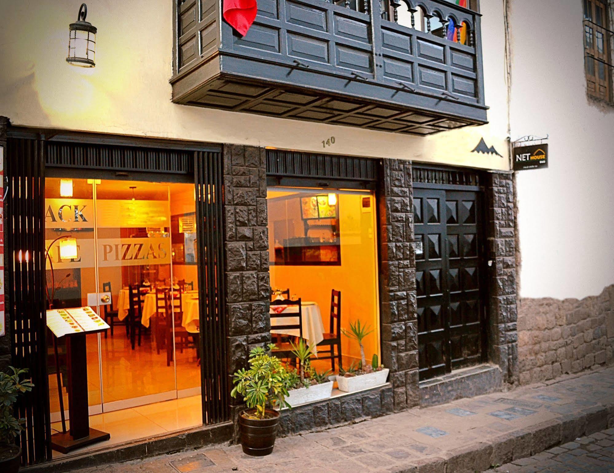 Net House Bed and breakfast 2*