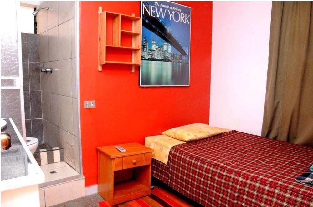 Bed & Breakfast Net House 2*